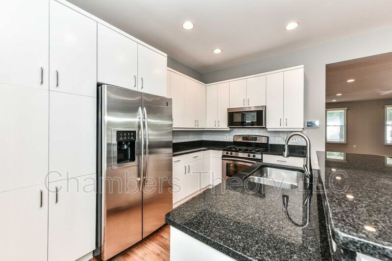 2015 N Pollard St - Photo 4 of 38