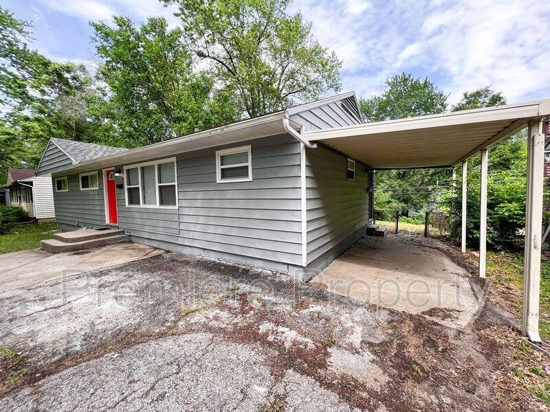 11347 Sycamore Ter - Photo 2 of 17