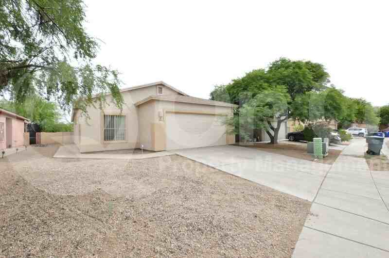 2005 W Mandalay Bay Dr - Photo 2 of 21