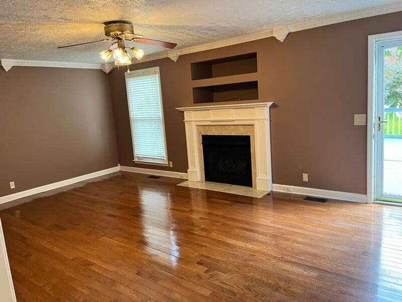 532 Bluewater Dr - Photo 3 of 24