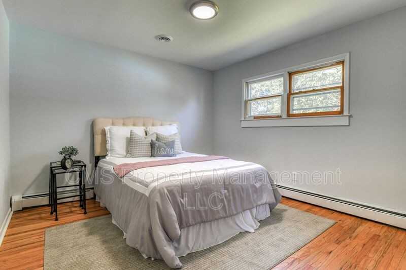 203 Dogwood Rd - Photo 2 of 44