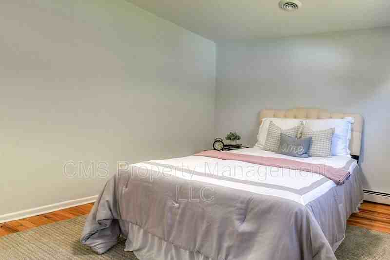 203 Dogwood Rd - Photo 3 of 44