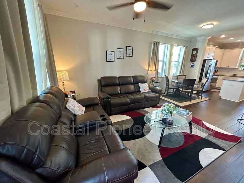 532 Jetstar Ln - Photo 6 of 35