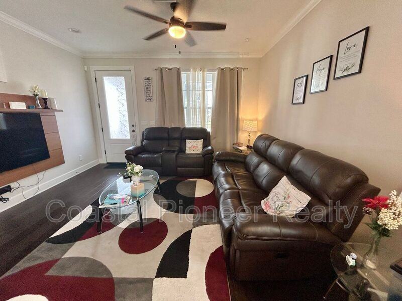 532 Jetstar Ln - Photo 7 of 35