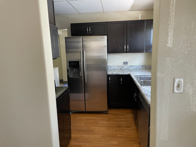 1625 E 8th St #1625 - Photo 2 of 12