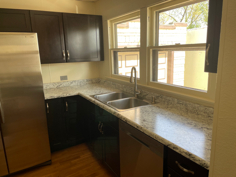 1625 E 8th St #1625 - Photo 3 of 12