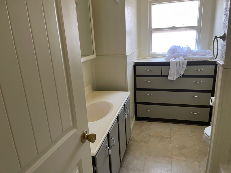 1625 E 8th St #1625 - Photo 5 of 12