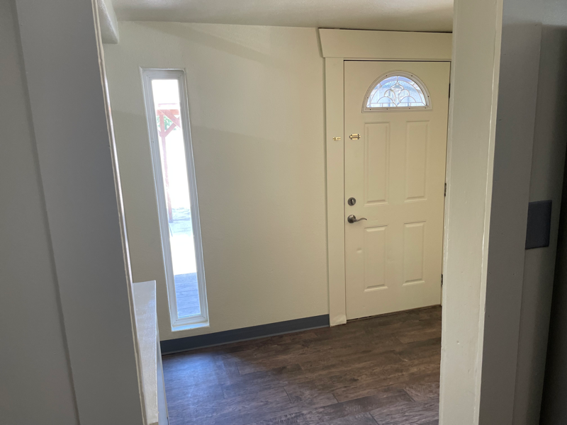 1625 E 8th St #1625 - Photo 7 of 12