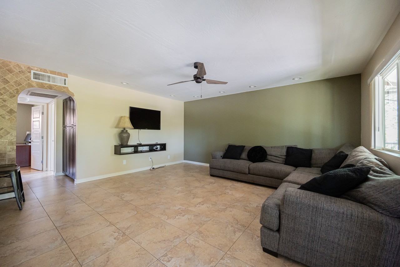 1207 N 84th Pl - Photo 5 of 21