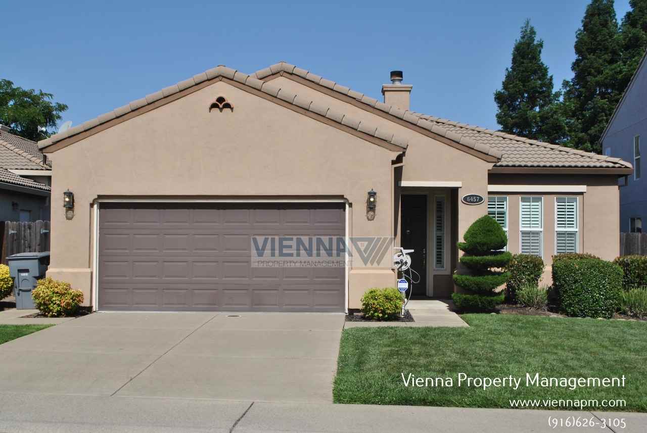 6457 Cormorant Cir - Photo 2 of 32
