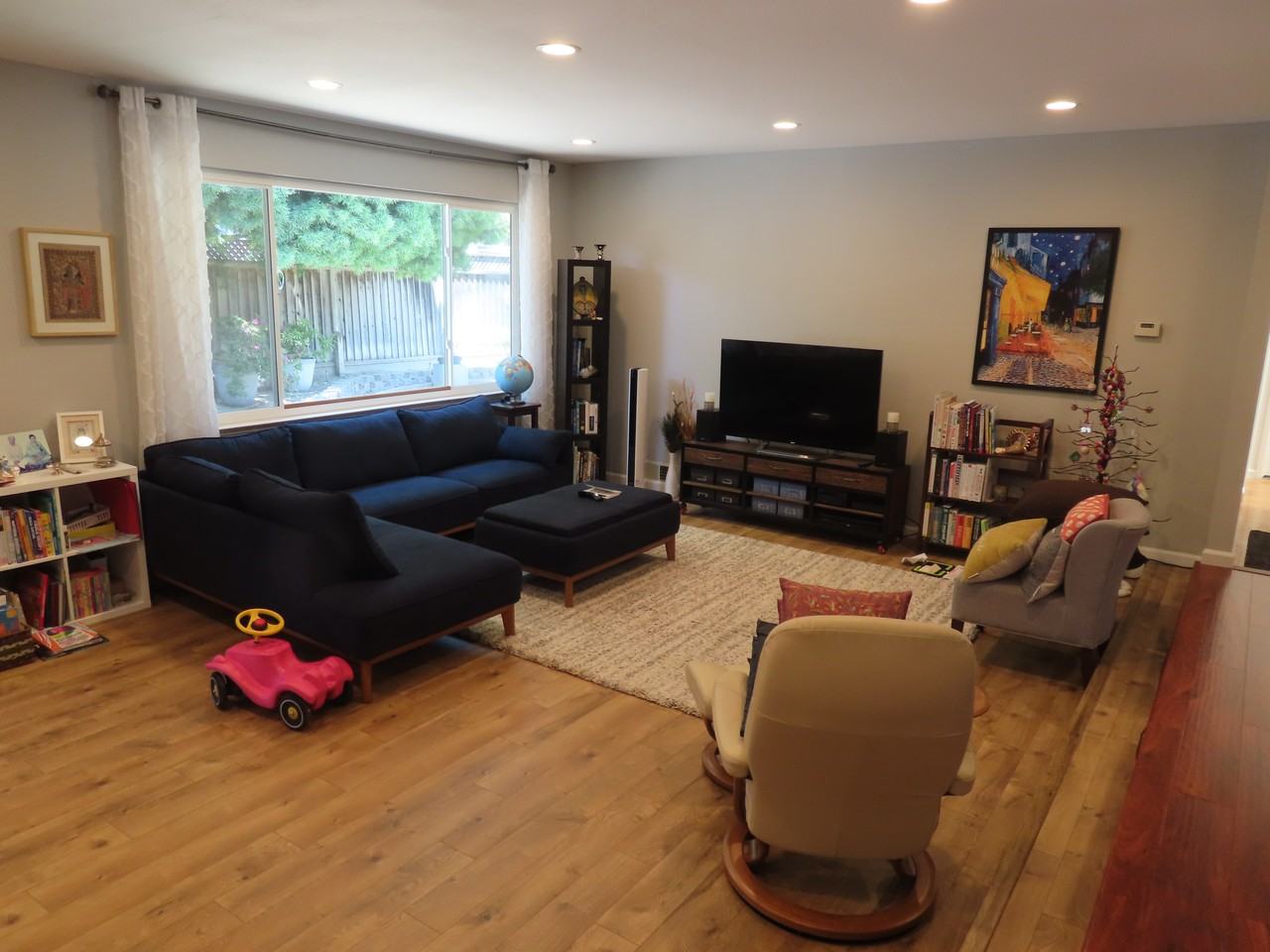 1093 Del Cambre Dr - Photo 3 of 7