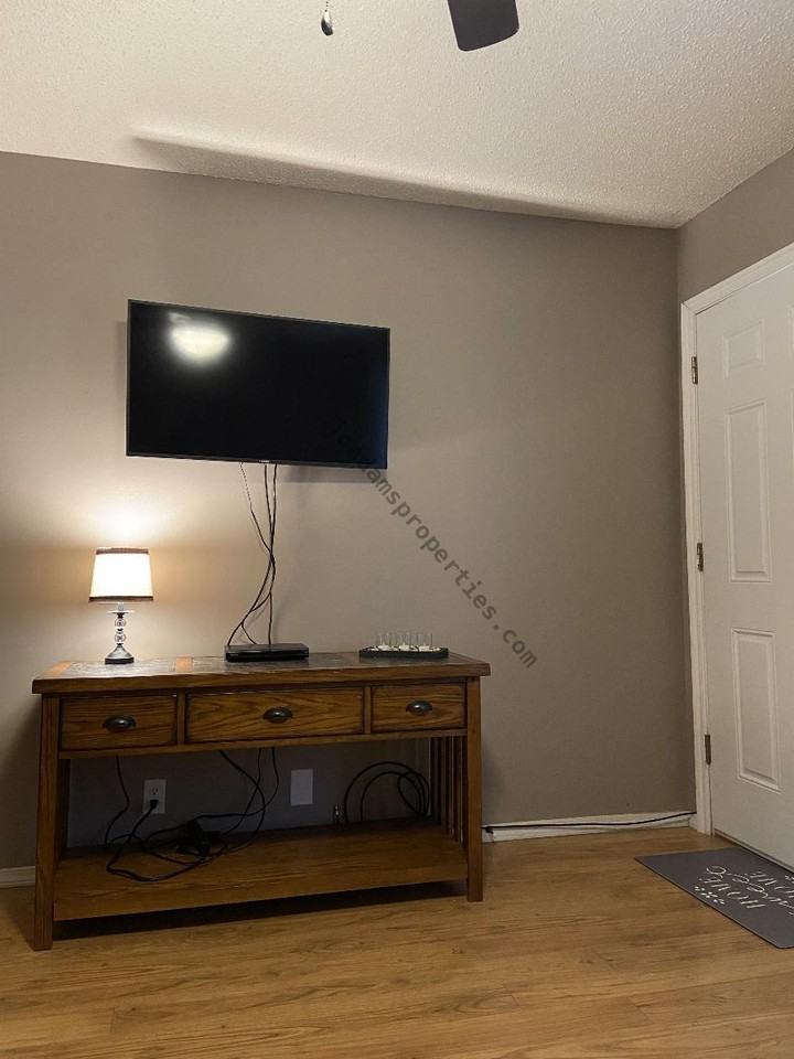 243 N Church St - Photo 2 of 7