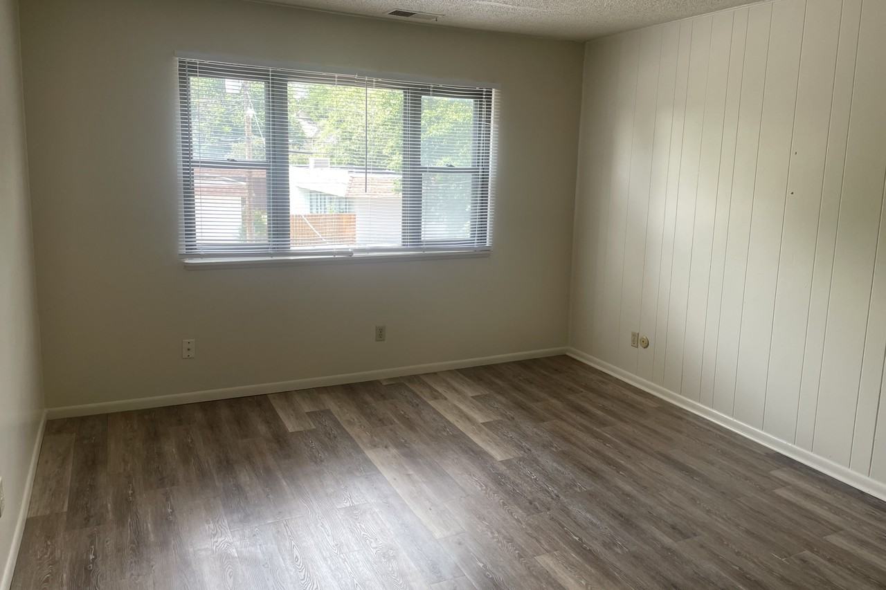 1337 Sw Clay St - Photo 3 of 9