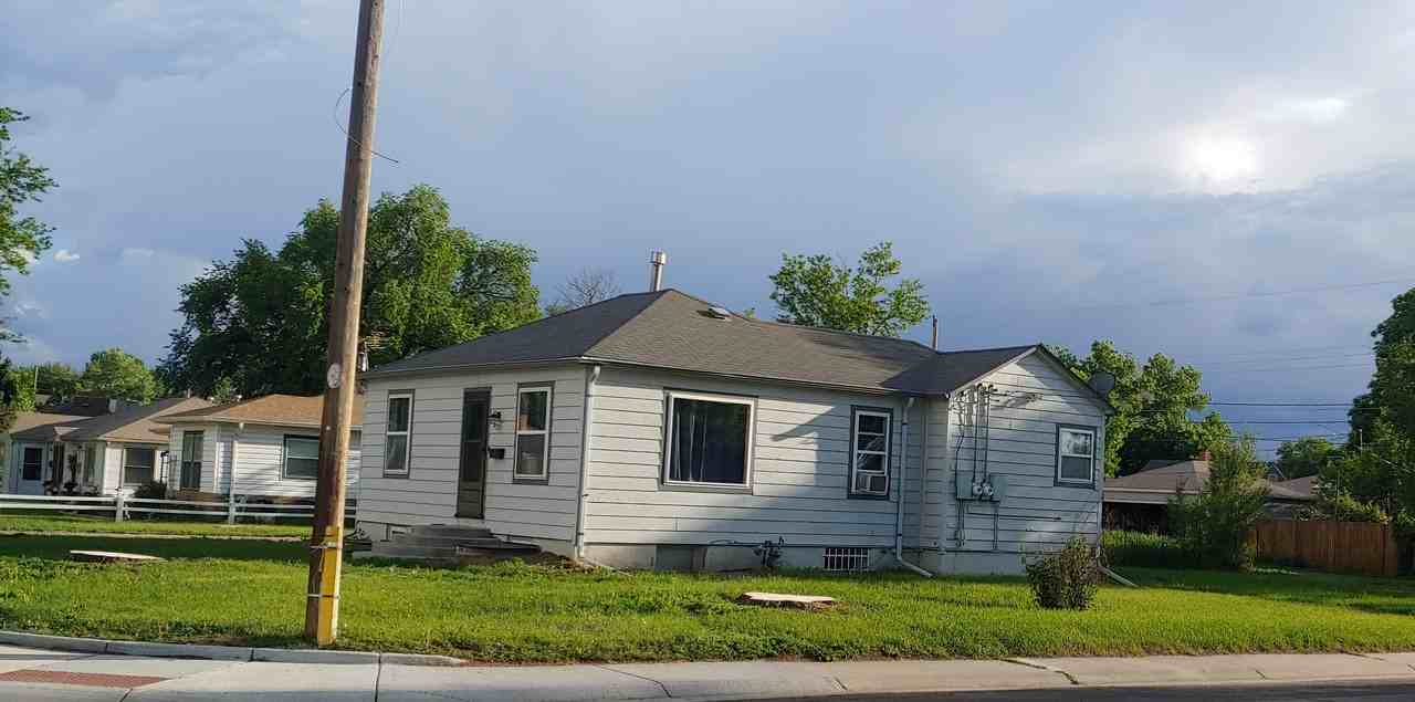 4701 S Pearl St - Photo 2 of 35