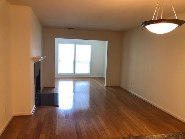 3175 Summit Square Dr #E11 - Photo 2 of 10