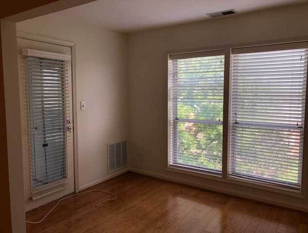 3175 Summit Square Dr #E11 - Photo 7 of 10