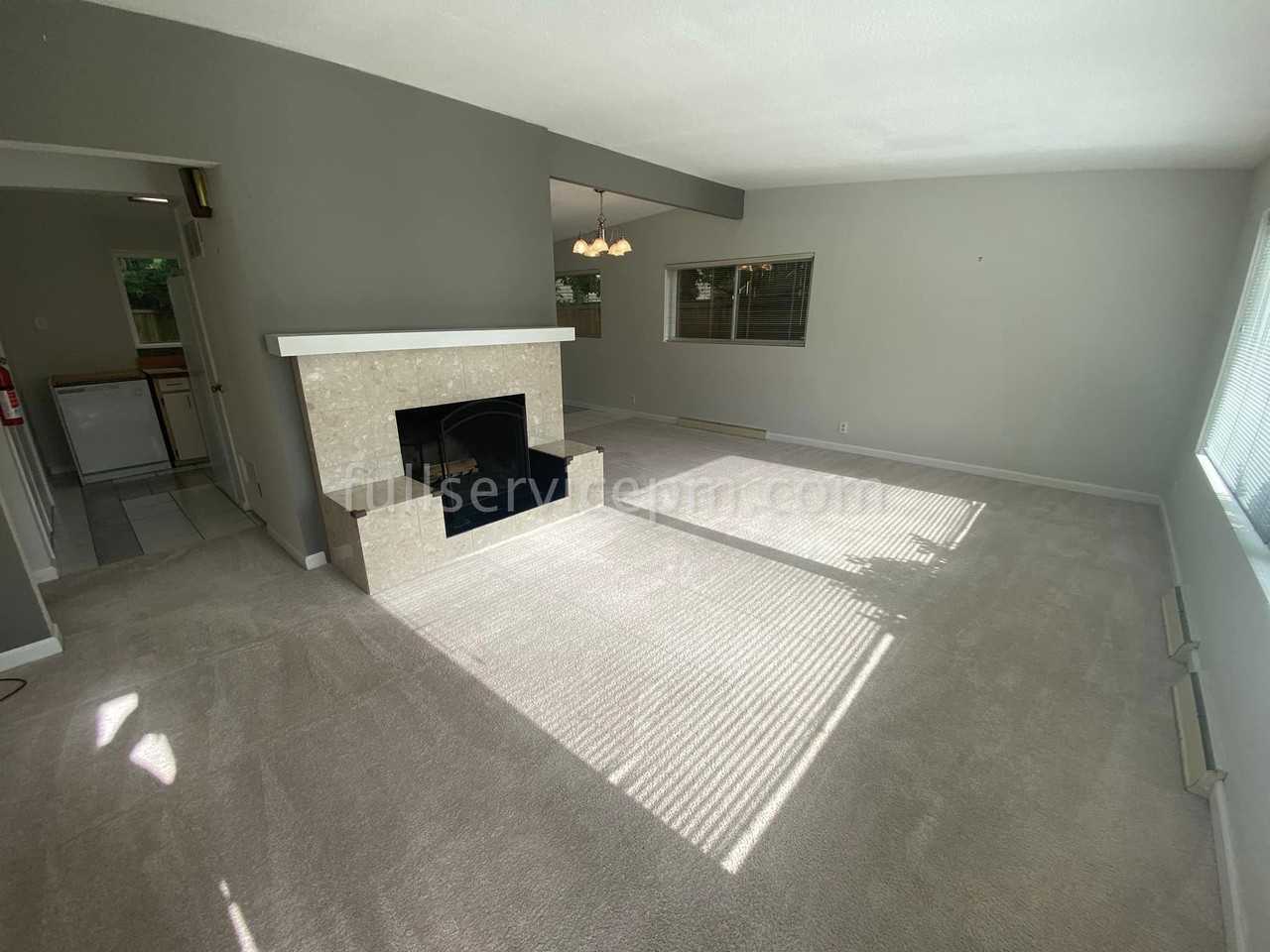 2456 63rd Ave Se - Photo 3 of 32