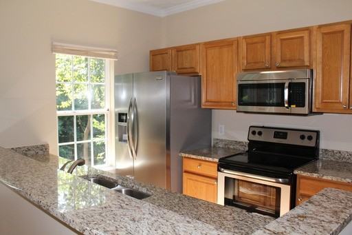 27 Montgomery St NE - Photo 3 of 12