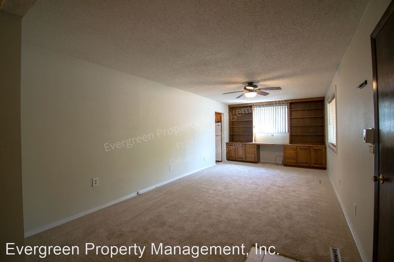 424 Wood St - Photo 3 of 22