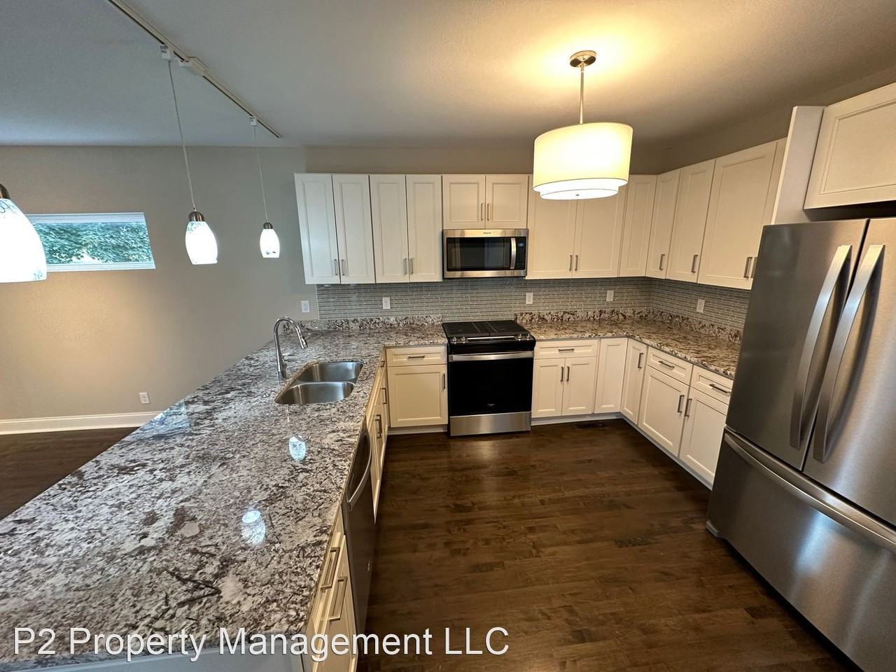 Port Washington Loft Duplex - Photo 2 of 20