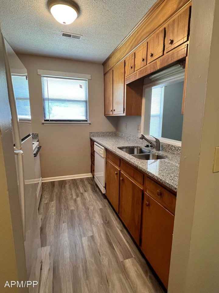 186 AB Dorchester Manor Blvd Apartments in North Charleston, SC 29420