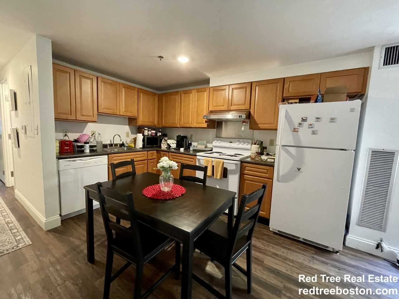 1 Pine St #B - Photo 2 of 28