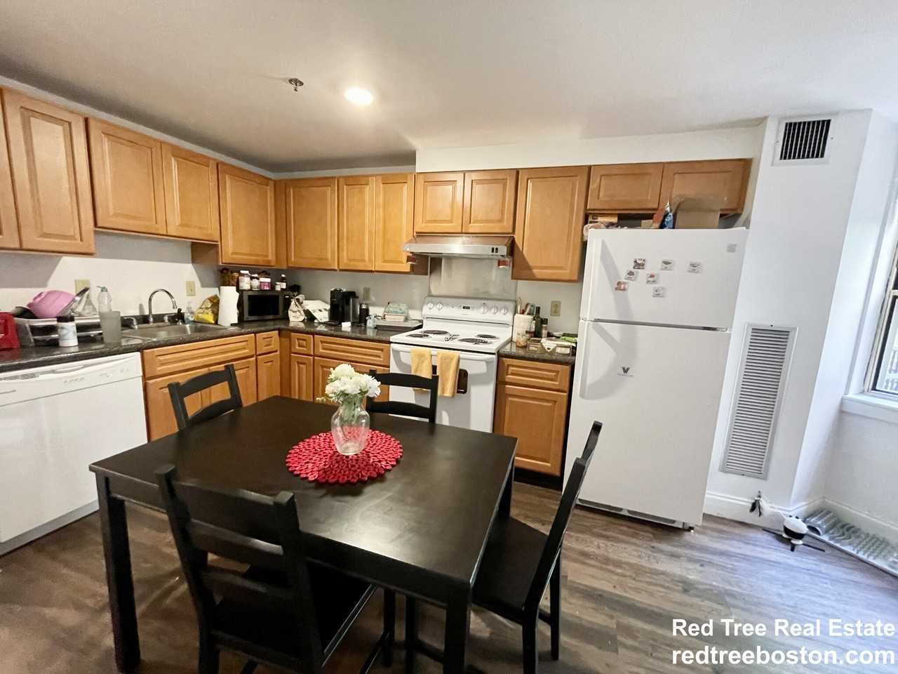 1 Pine St #B - Photo 4 of 28