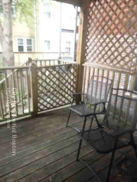153 W 6th St #1 - Photo 7 of 15
