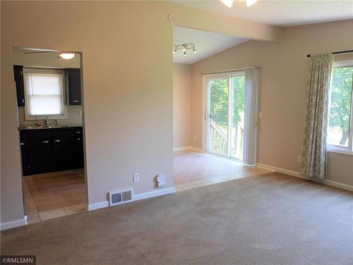 1701 143rd Ln Ne - Photo 3 of 19