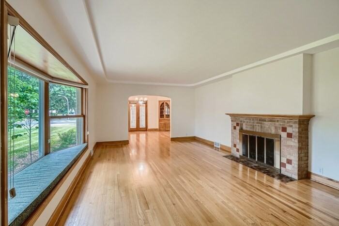 7601 Bryant Ave S - Photo 2 of 18