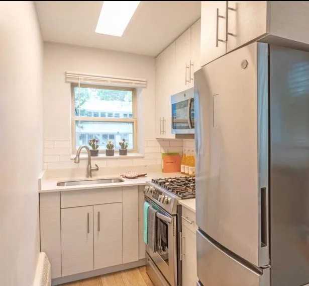 AVID - Photo 2 of 32