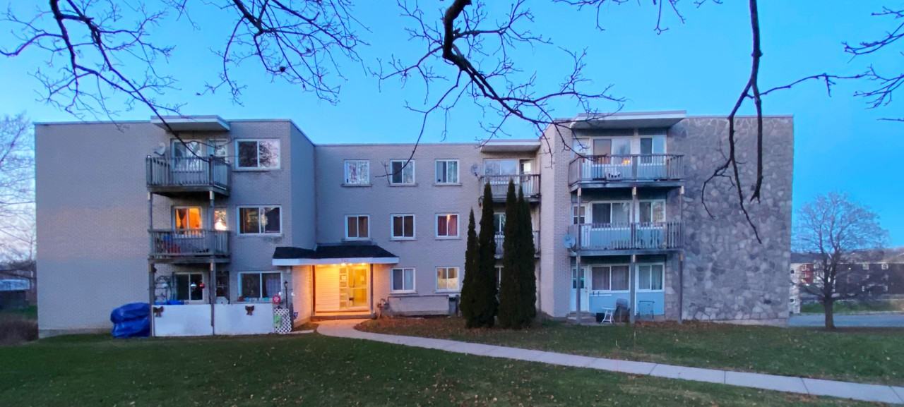 140 MacDonald Avenue Apartments 140 Macdonald Ave, Oromocto, NB E2V