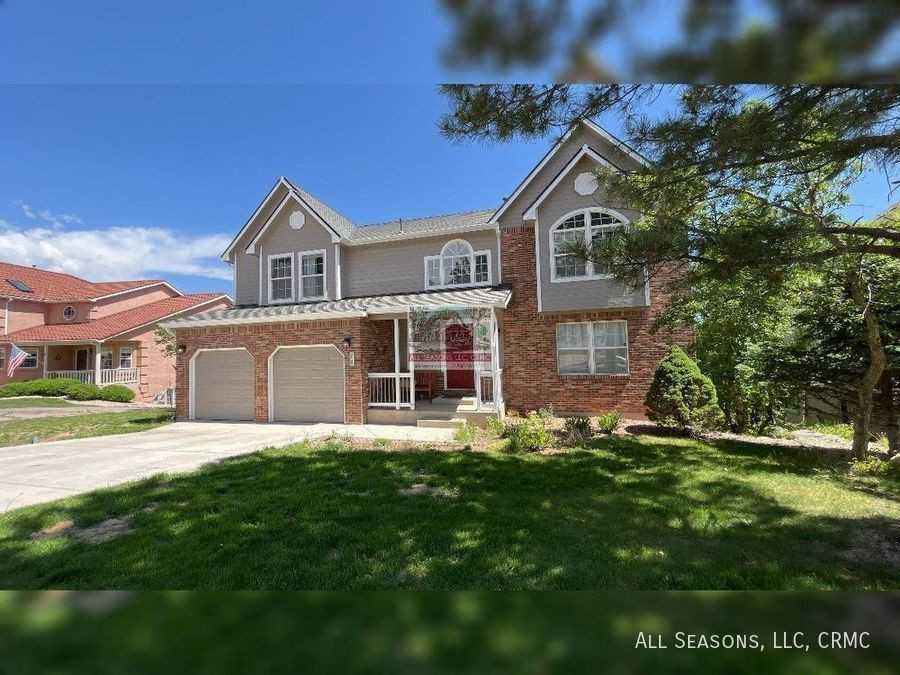 70 Langley Pl - Photo 2 of 21