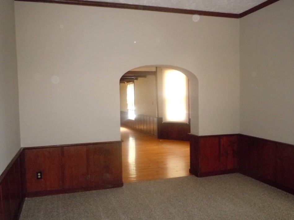 107 South Dewey Street - Photo 3 of 29