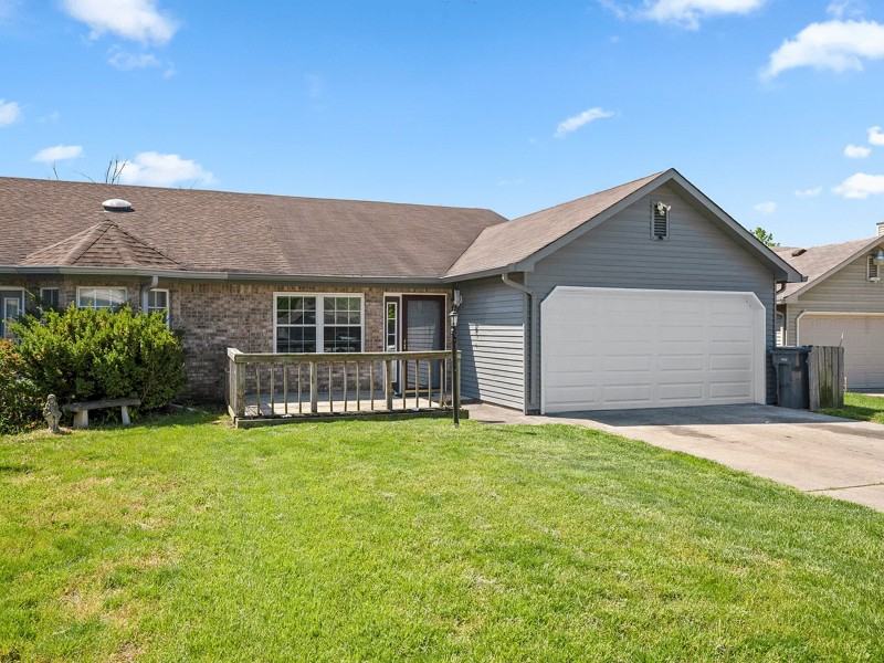 25 Medina Ct - Photo 2 of 18