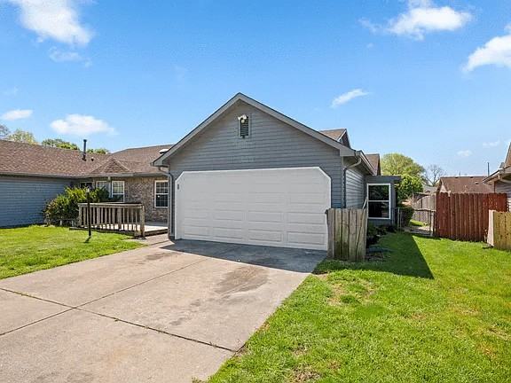 25 Medina Ct - Photo 3 of 18