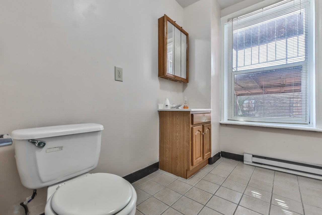 106 W Ridge St #1stFL - Photo 3 of 10