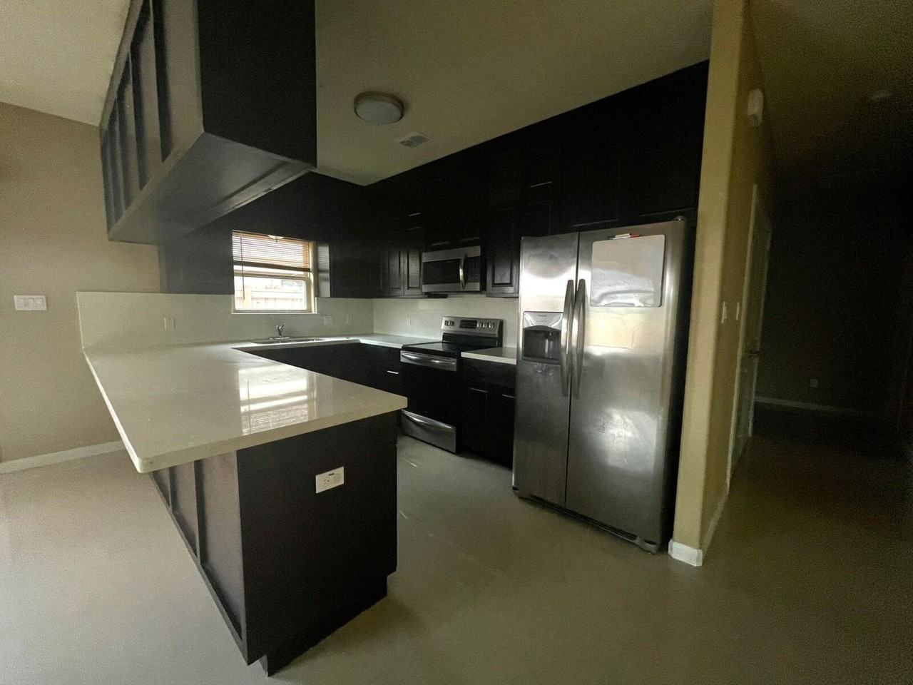 2420 N Mojave #3 - Photo 2 of 10