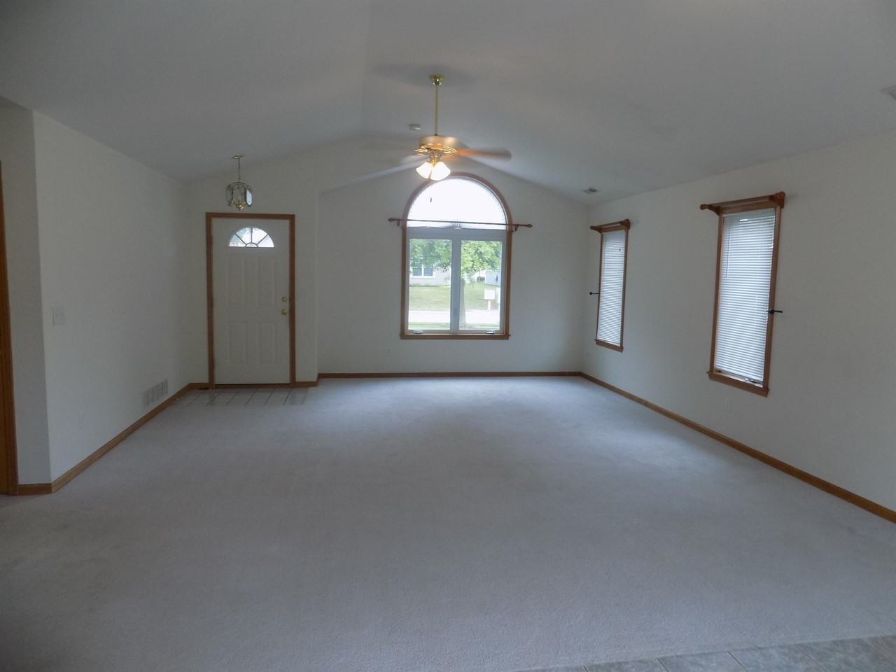 2925 Fenwick Rd #1 - Photo 3 of 18