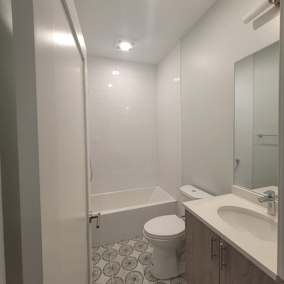 6312 S Rhodes Ave #GA - Photo 3 of 5