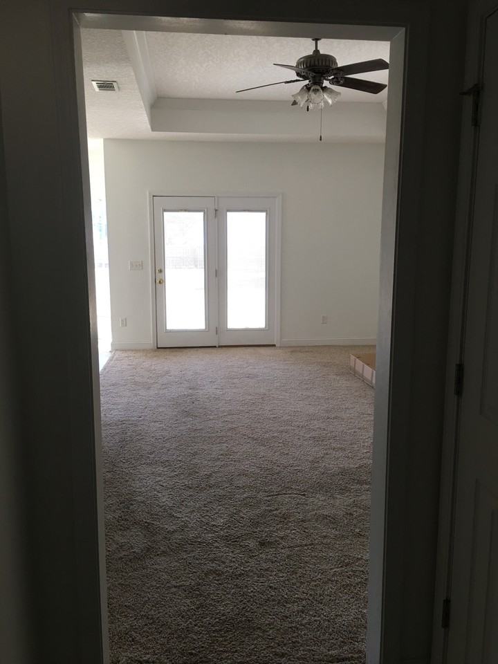 17 Gracie Ln #1 - Photo 2 of 10