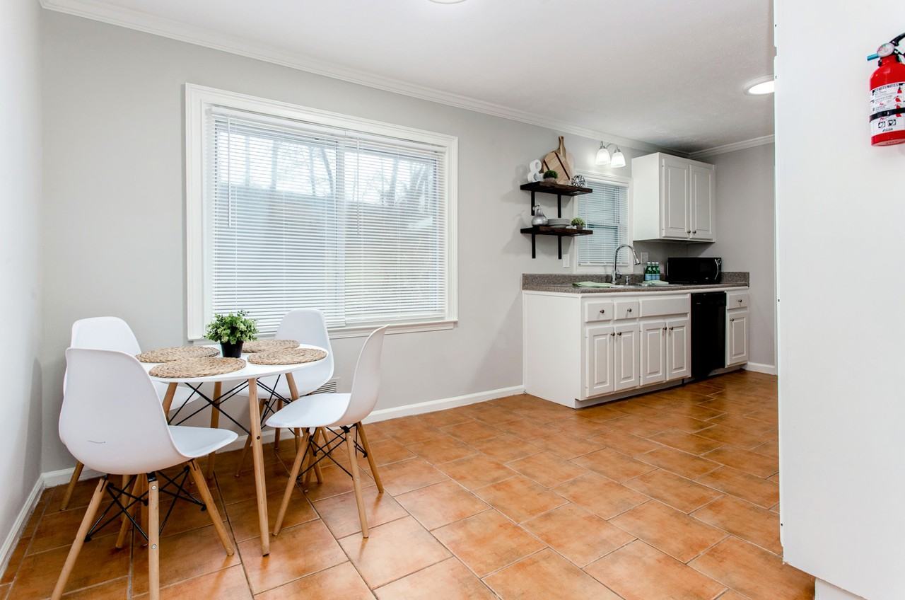 Forest Dr - Photo 5 of 11