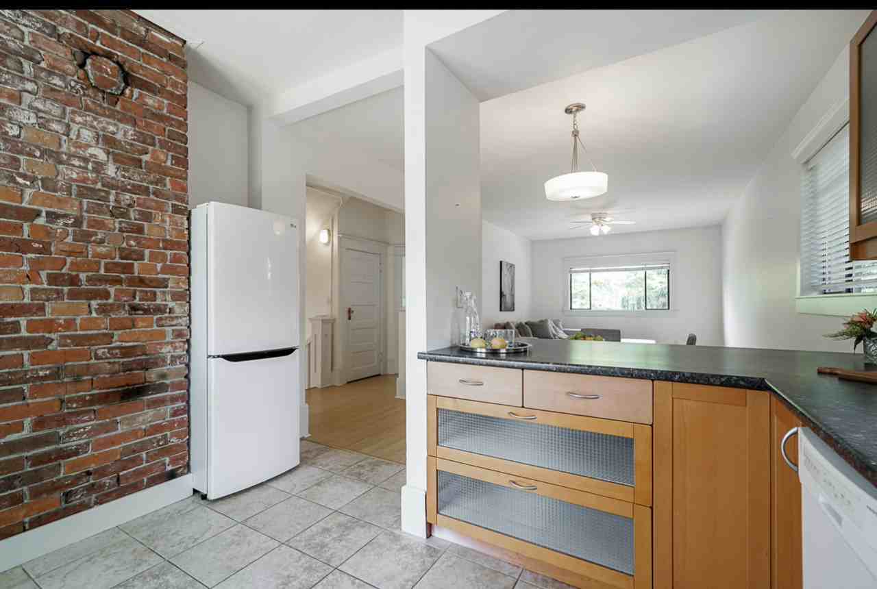 1549 Maple Street - Photo 6 of 21