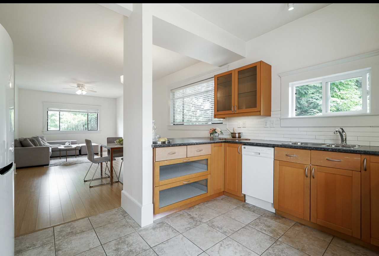 1549 Maple Street - Photo 7 of 21