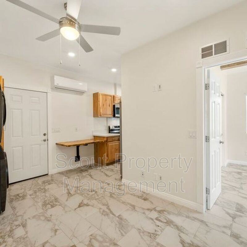 4643 Cove St - Photo 3 of 18