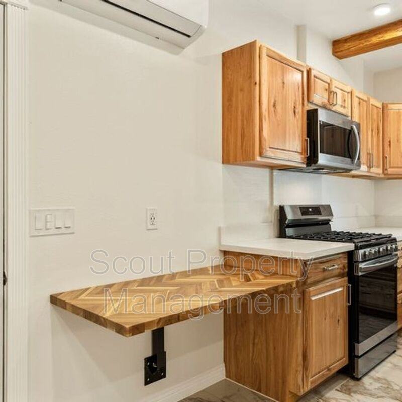 4643 Cove St - Photo 6 of 18