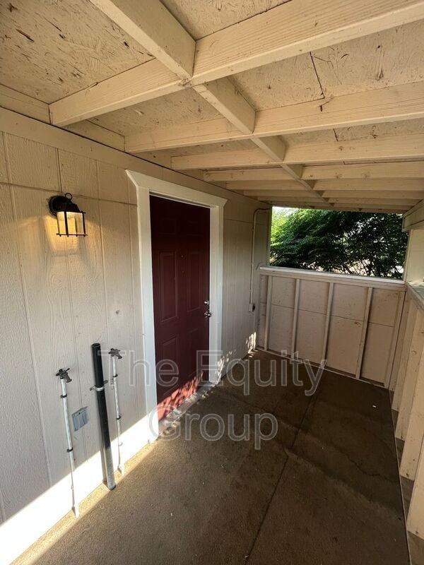 1237 1/2 Van Dorsten Ave - Photo 3 of 16