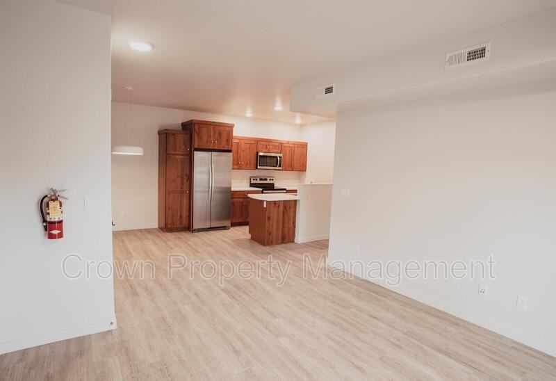 202 Sawyer Ln - Photo 2 of 50