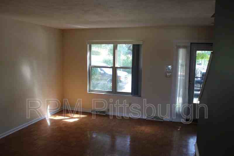 3219 Ward St - Photo 2 of 15