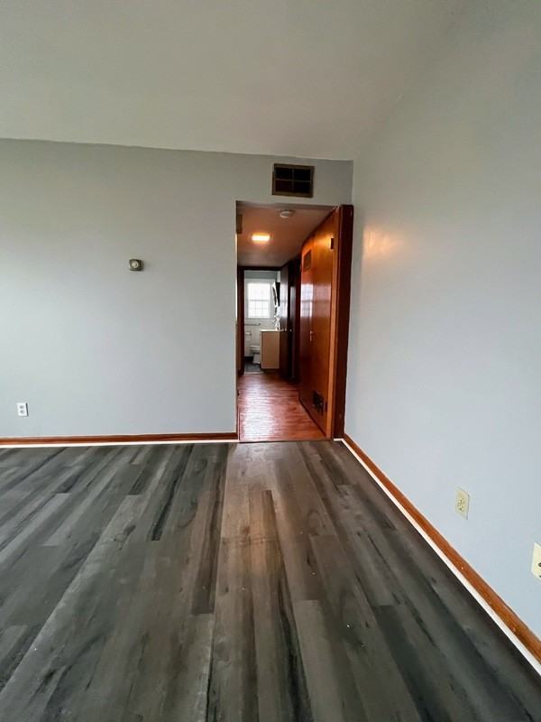 106 Lutz Ct - Photo 3 of 7